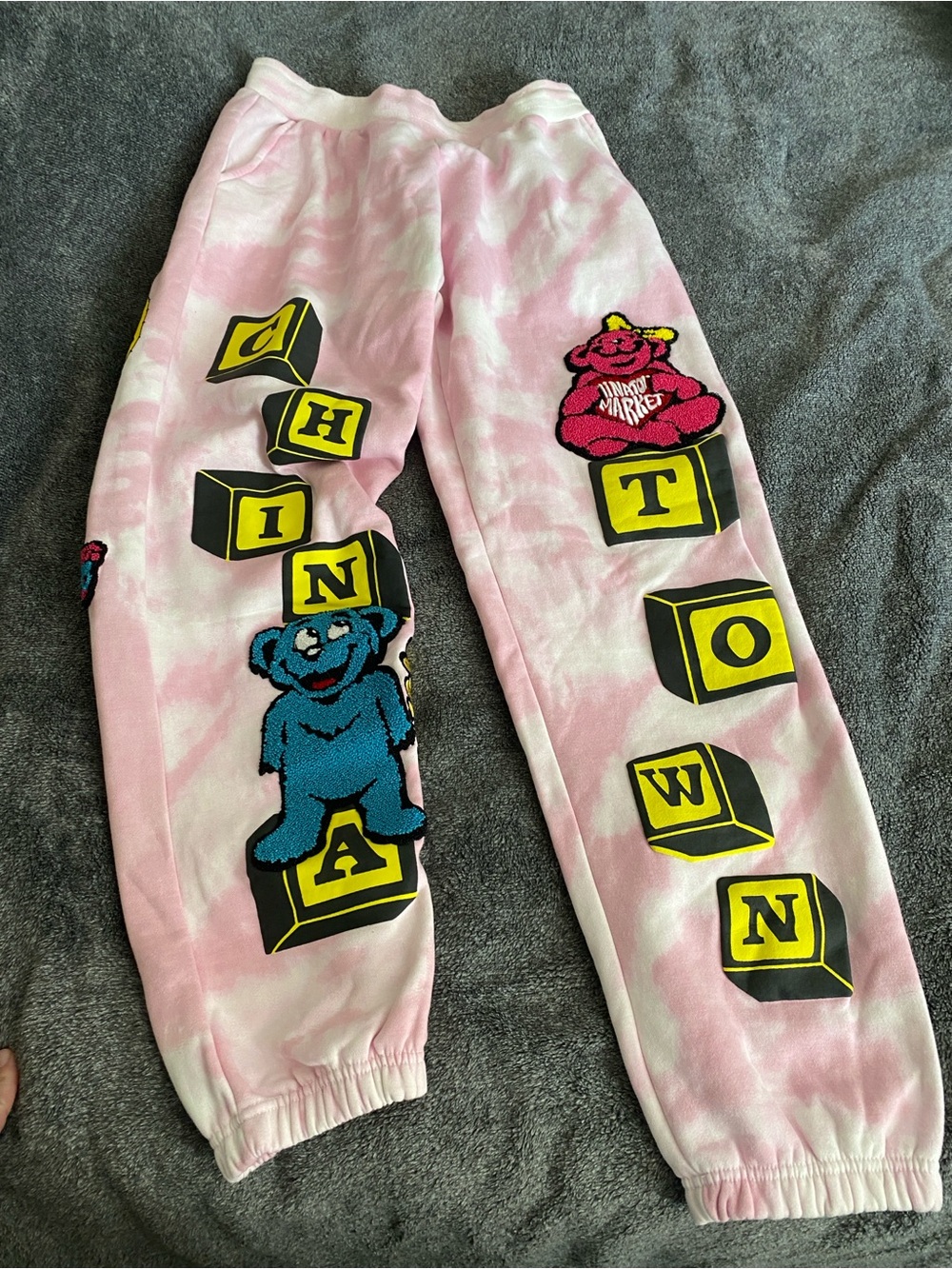 CHINATOWN MARKET
CHINATOWN BE MINE SWEATPANTS - PINK TIE DYE L